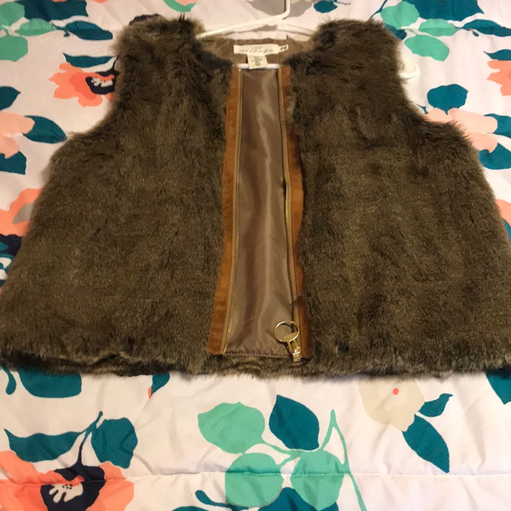 H&M faux fur vest